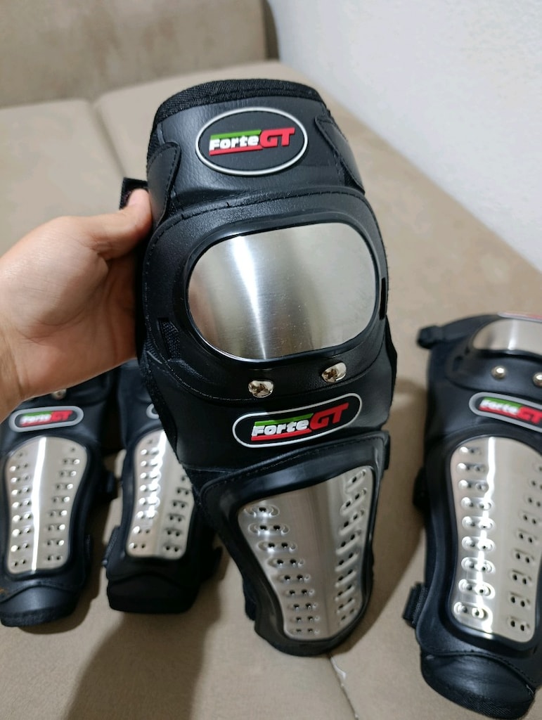 2 adet mafsallı dizlik ve 2 adet dirseklikten oluşan 4 parçalık koruma - 2