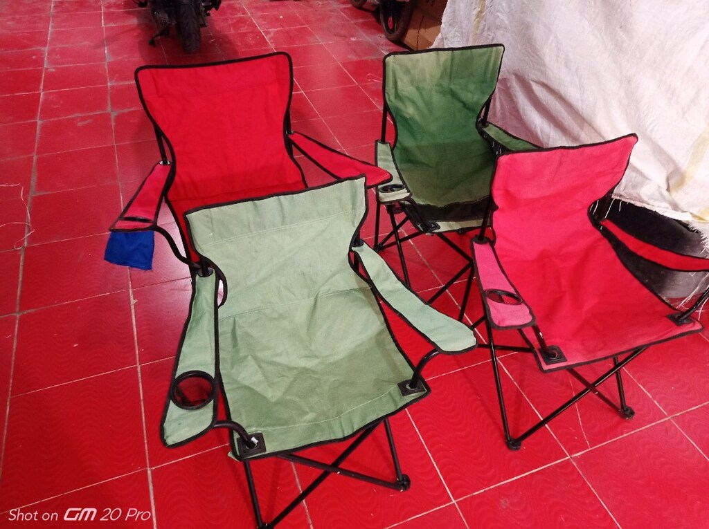2. el katlanır 4 sandalye 1 masa kiliflariyla beraber 2450 tl - 14