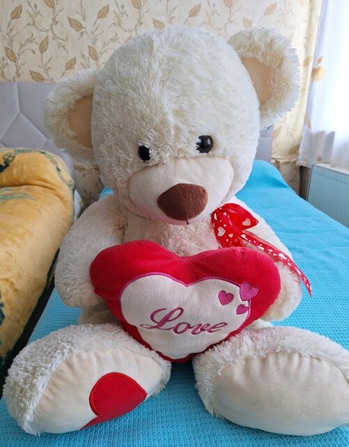 Büyük Peluş Ayı