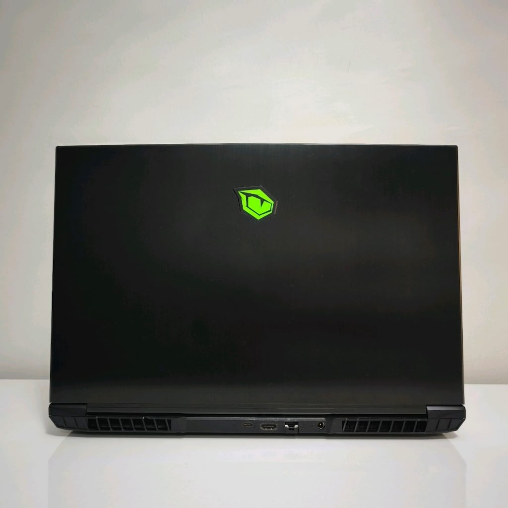 Monster Tulpar / 32 Ram / 1 Tb Ssd/ 8 Gb Rtx2070 / 144 Hz / İ7 İşlemci - 4