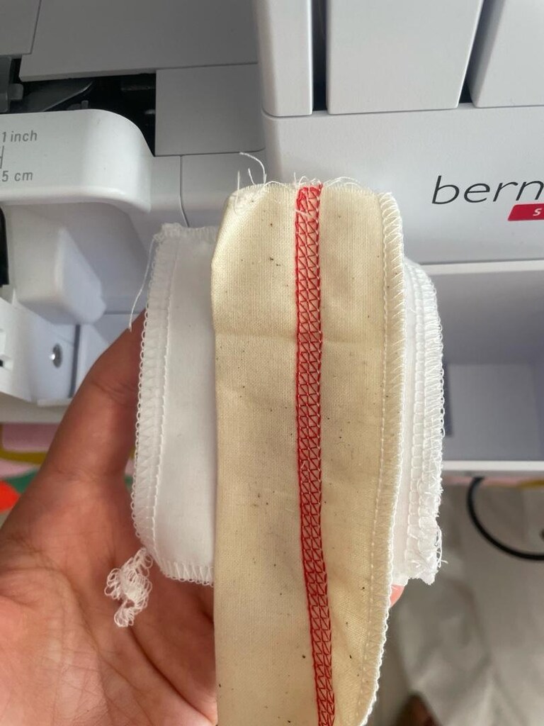 Sıfır Overlok ve Reçme Makinesi / Bernette B48 - 3