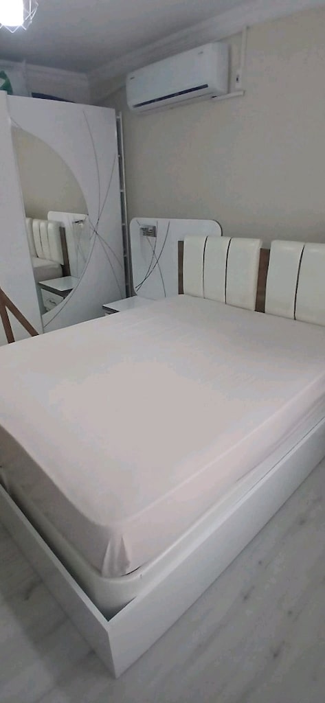 Beyaz Yatak ve Başlık - 3