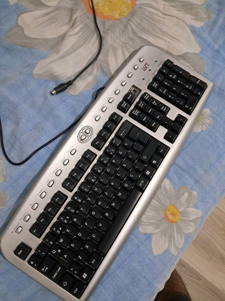 9 KLAVYE 900 lira - 9