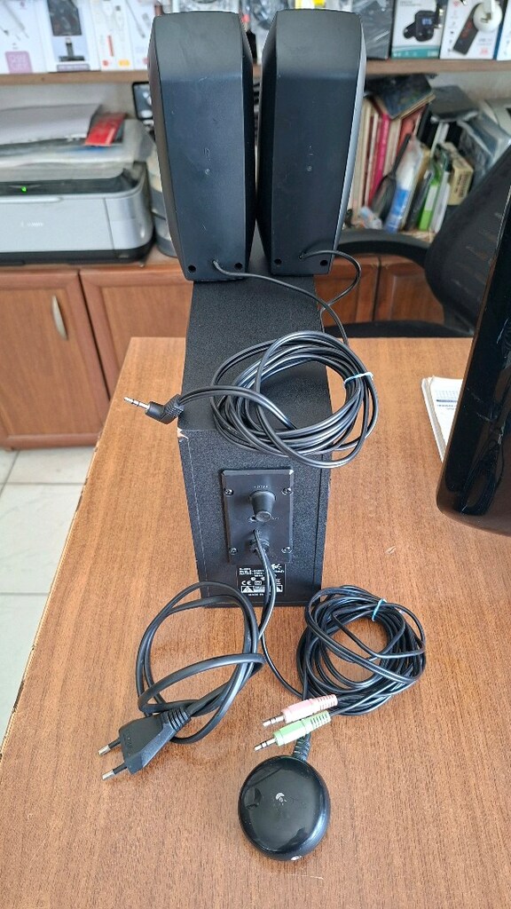 Logitech S-220 2+1 Ses Sistemi - 6