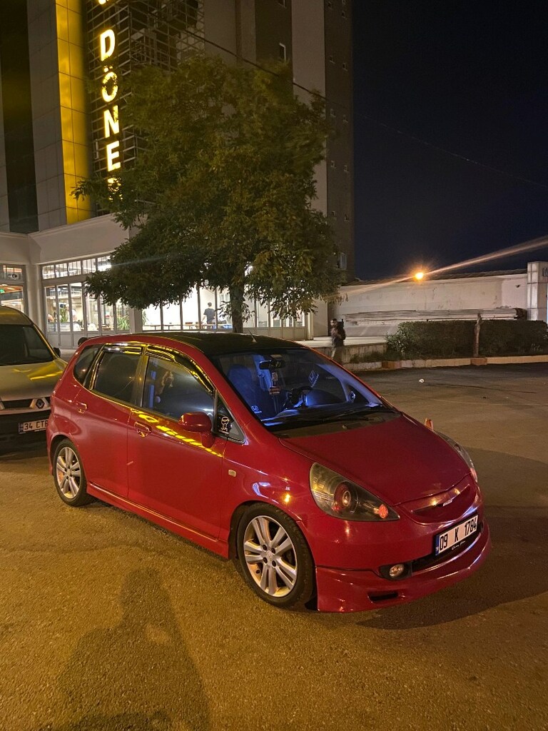 SAHİBİNDEN DÜŞÜK KM SUNROOFLU KIRMIZI JAZZ - 7