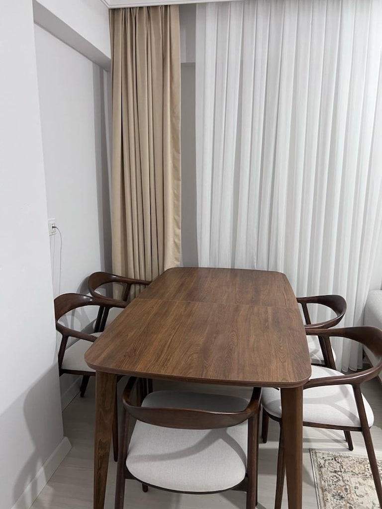 Satılık yemek masası ve yılan model sandalye - 5
