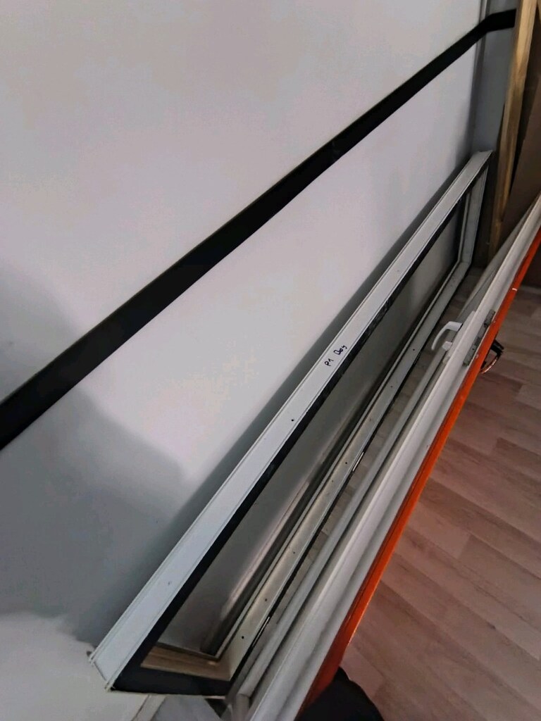 Pimapen tuvalet kapısı üst tarafı camlı - 2