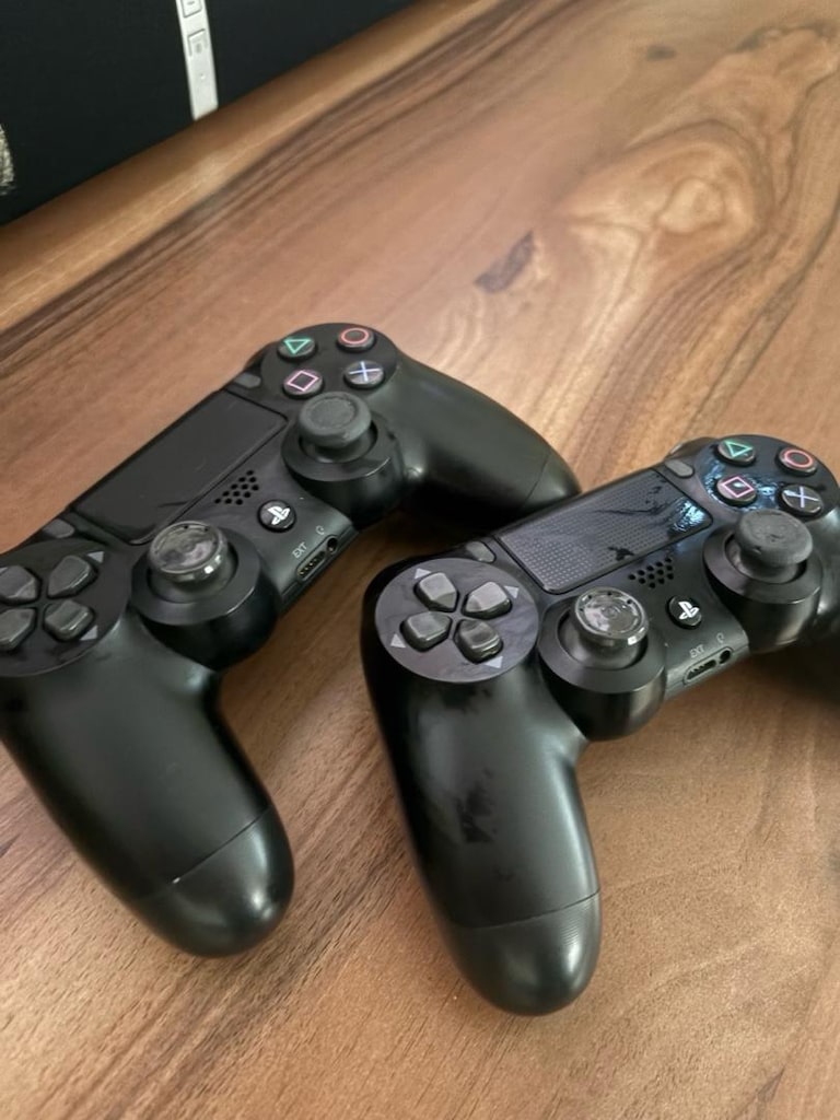 Playstation 4 - 2