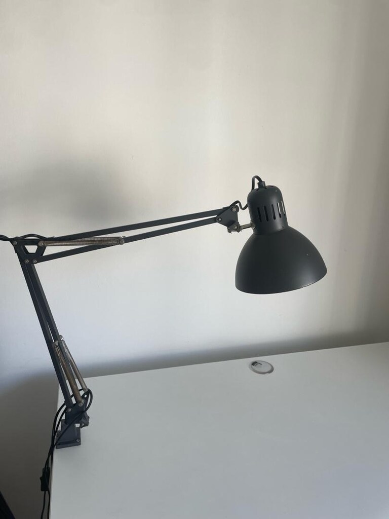 ÇILEK beyaz çekmecelı calısma masası + IKEA masa lambası - 2