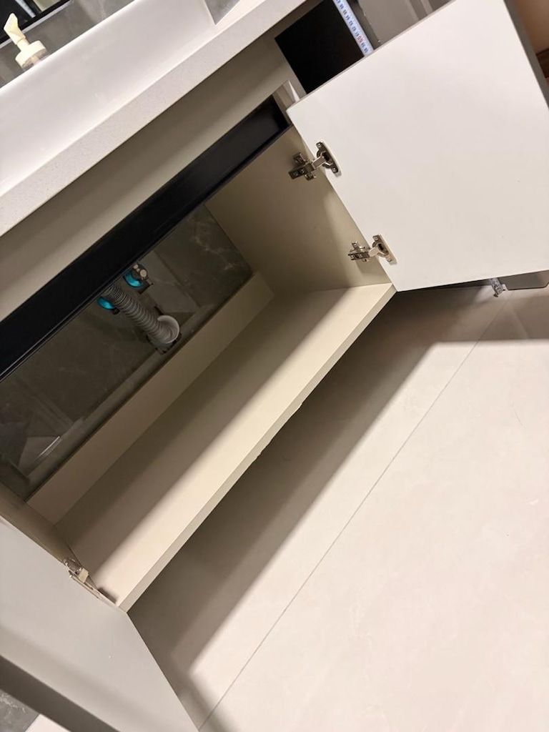 2 adet Banyo Dolabı 2 adet ayna - 2