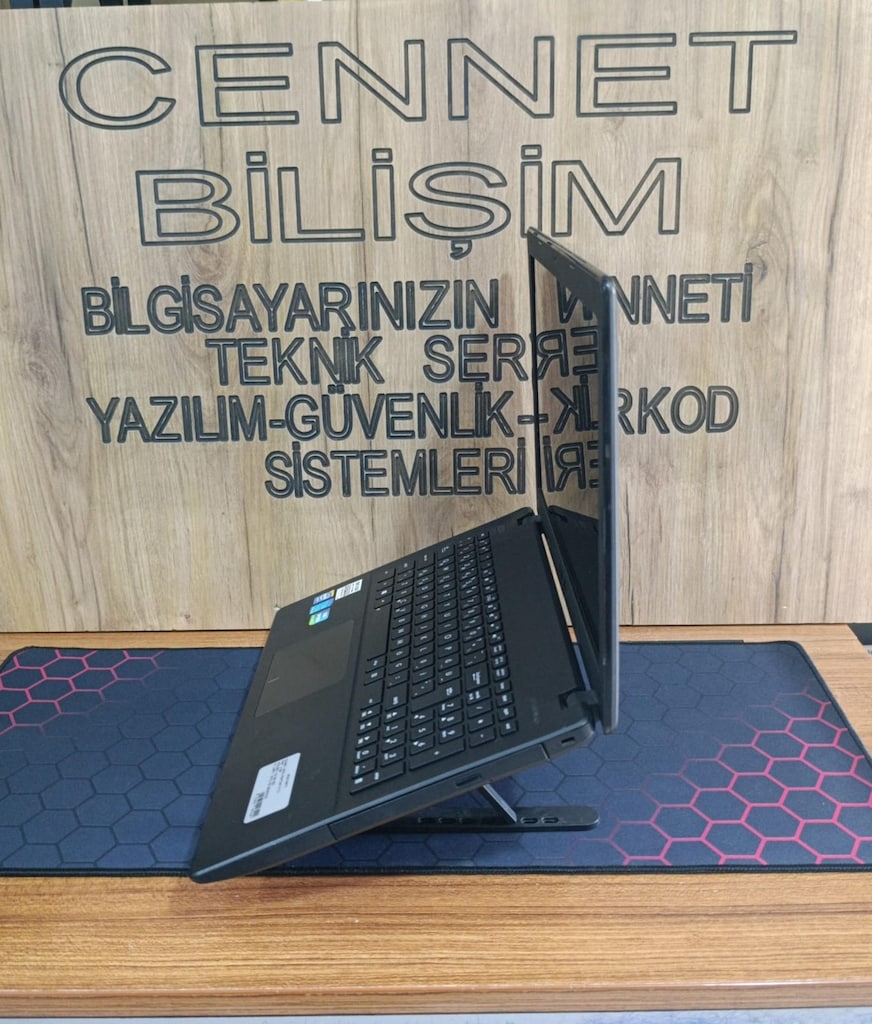 ASUS X551C - 4