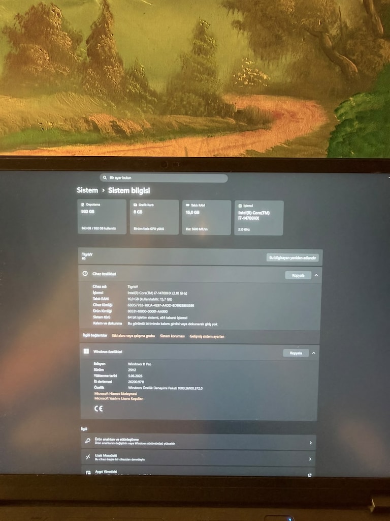 THUNDEROBOT RS i7-14700HX / RTX 5060 8GB / 16GB DDR5 / 1TB NVM - 2