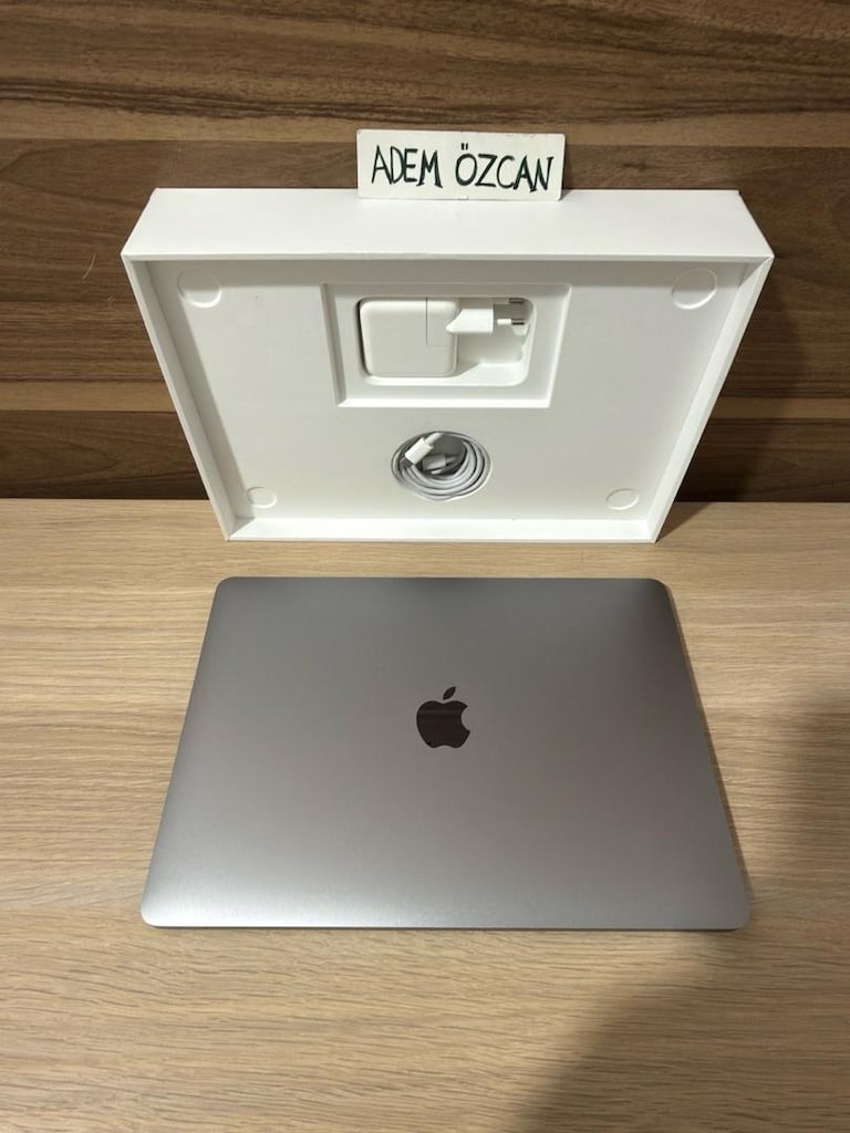 MacBook Air / M1 / 13 inç / 8 GB Ram / 256 GB Ssd - 10