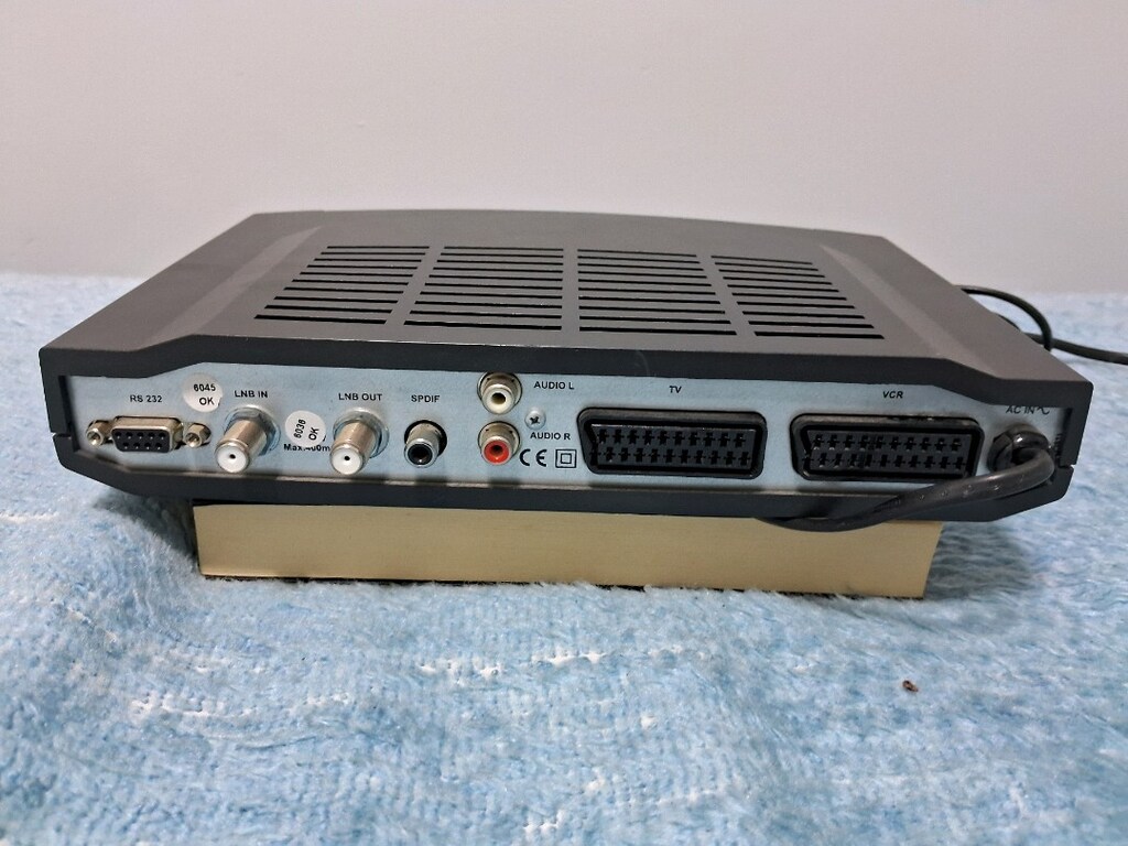 Uydu Alıcısı Digitürk DT 9003 uydu alıcısı, kumanda birlikte - 5