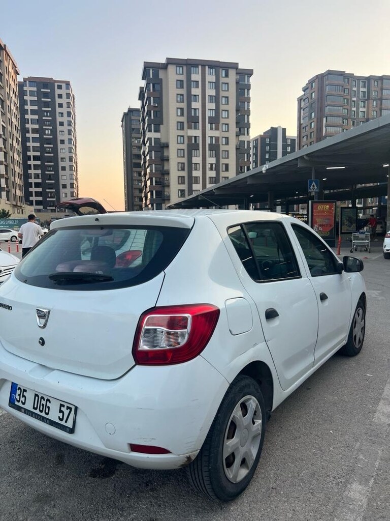 2014 Dacia Sandero - 7