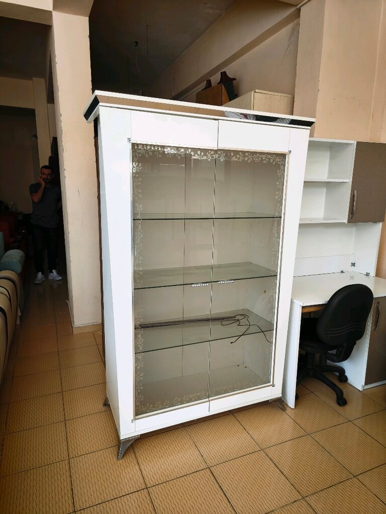 Camlı Vitrin Gümüşlük Aldore