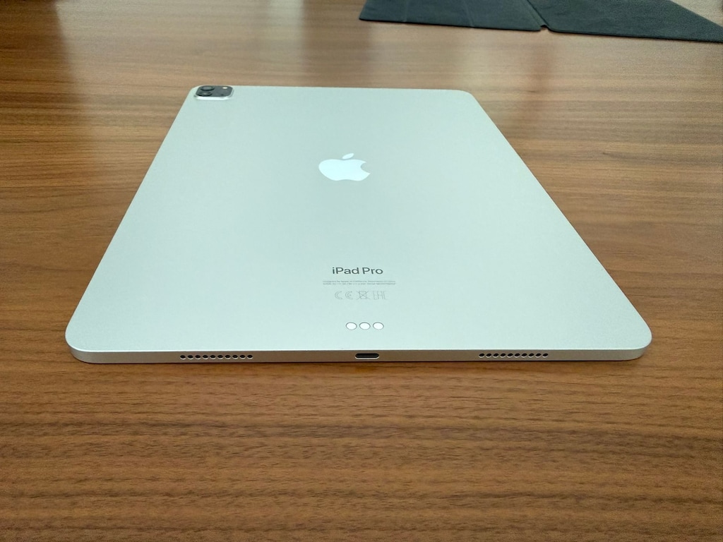 iPad Pro 6 - 12.9 inc - 512GB - Apple Pencil - Apple Smart Folio - 5