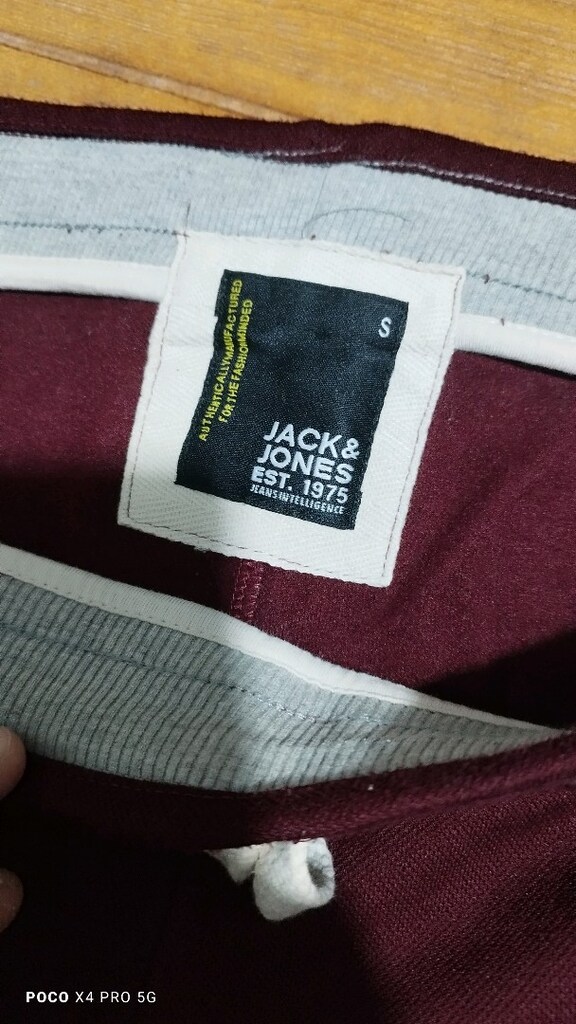 #Jack&Jones pamuklu eşofman .Piyasası 1800 TLdir..Eni çekilince 47 - 3