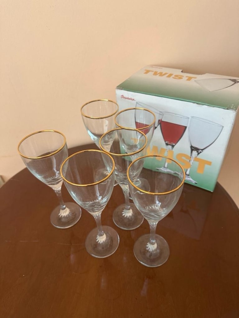 Paşabahçe Twist 6’lı Altın Yaldızlı Kadeh Seti (Orijinal Kutulu)