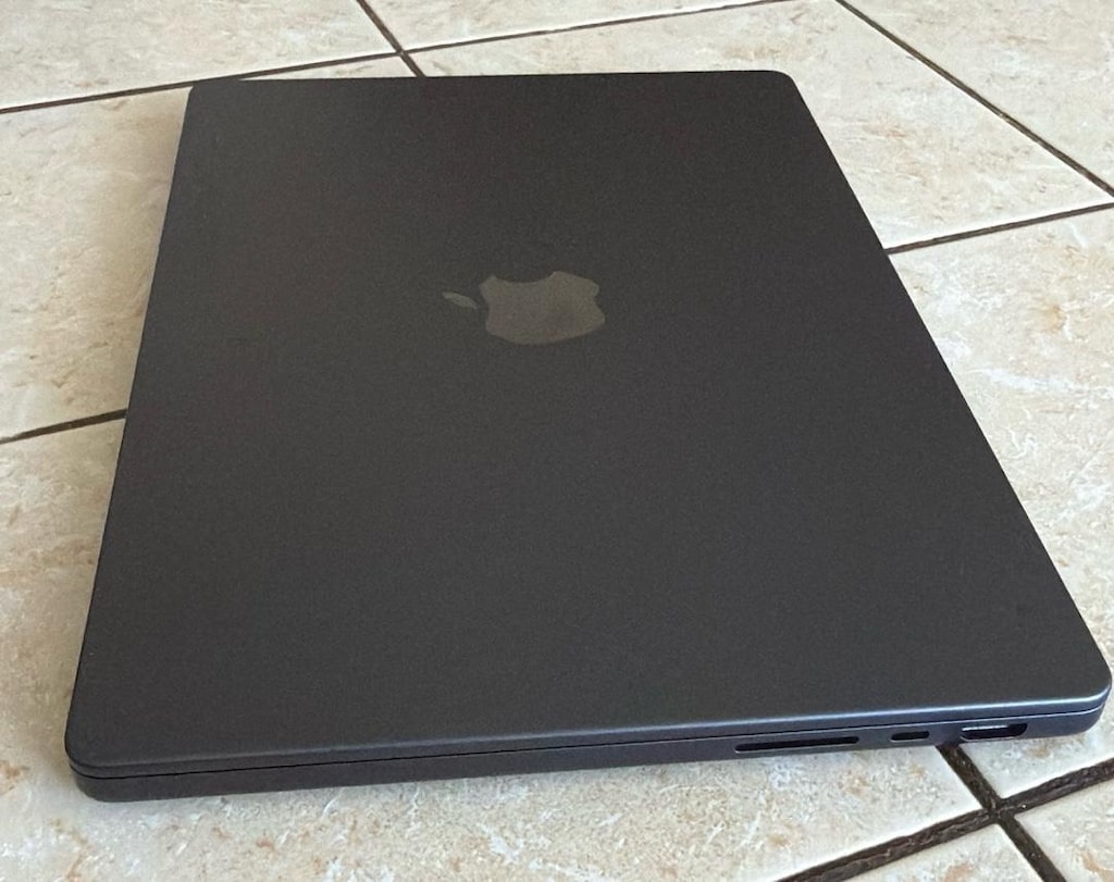 MACBOOK PRO M4 - 4