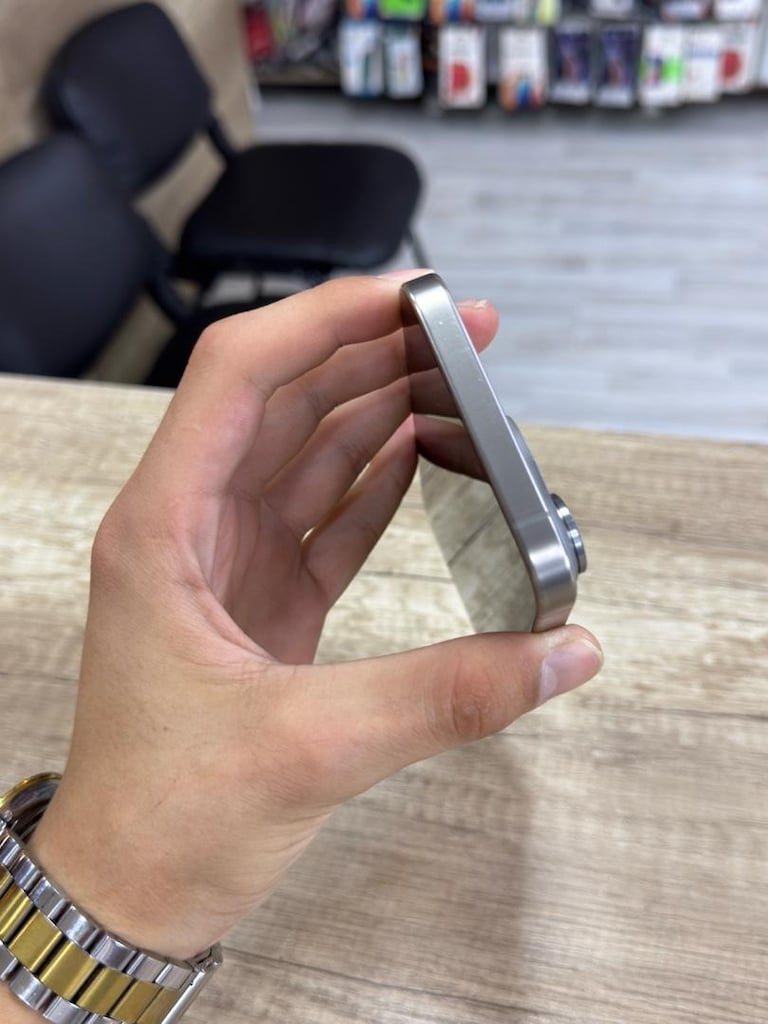 NATUREL ZARİF RENK IPHONE 15 PRO MAX - 5