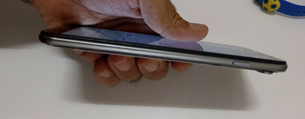 General Mobile G8 go - 5