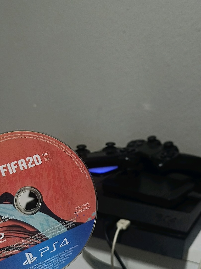 1 TB PS4 - 30 Adet Oyunlu PSN Hesabı ve 500 GB Ekstra HDD - 3