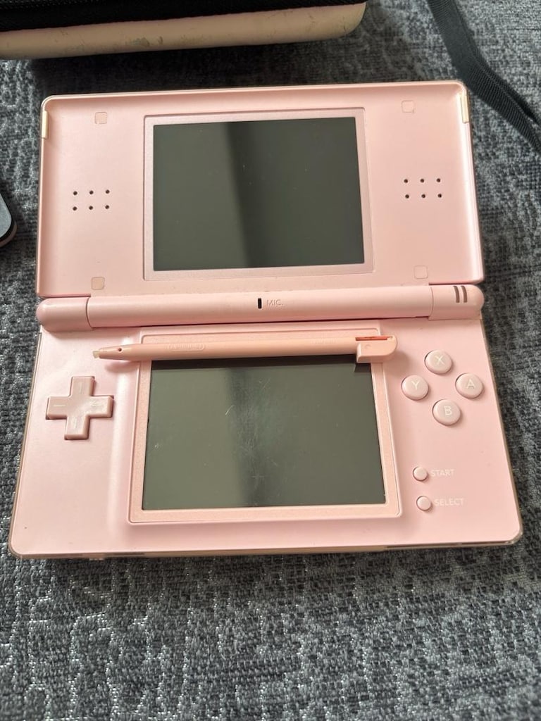 NİNTENDO DS LİTE - 4
