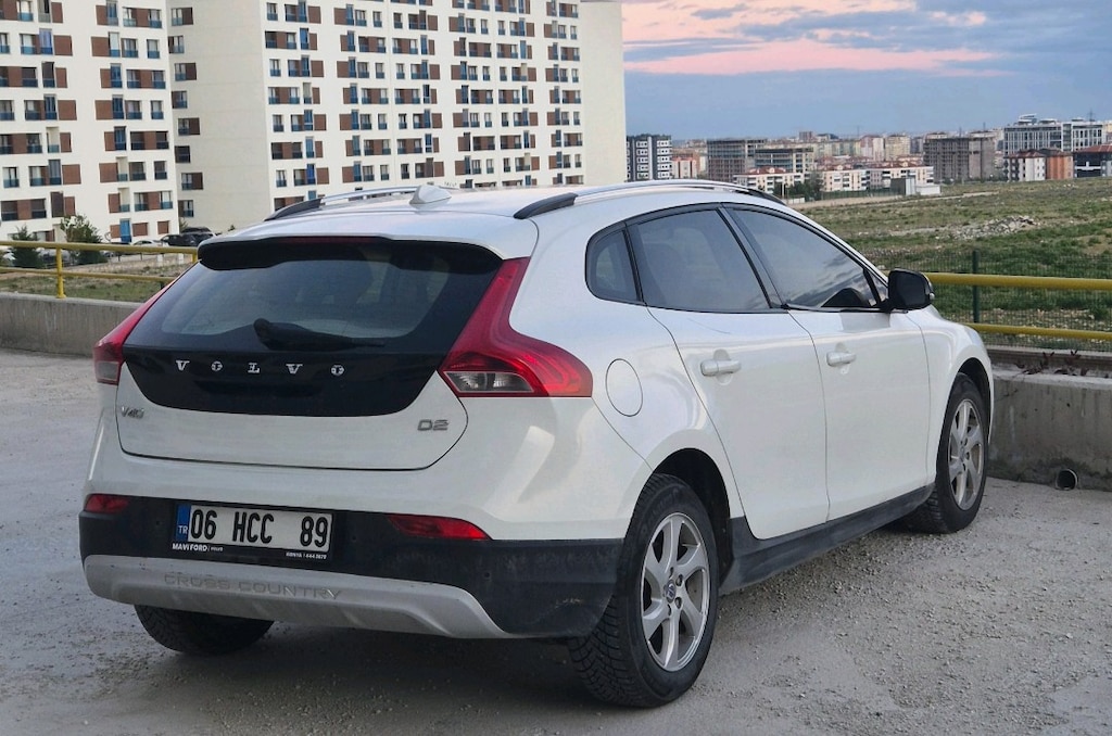 Temiz düşük km otomatik ağır bakımları yapılmış konforlu araç - 4