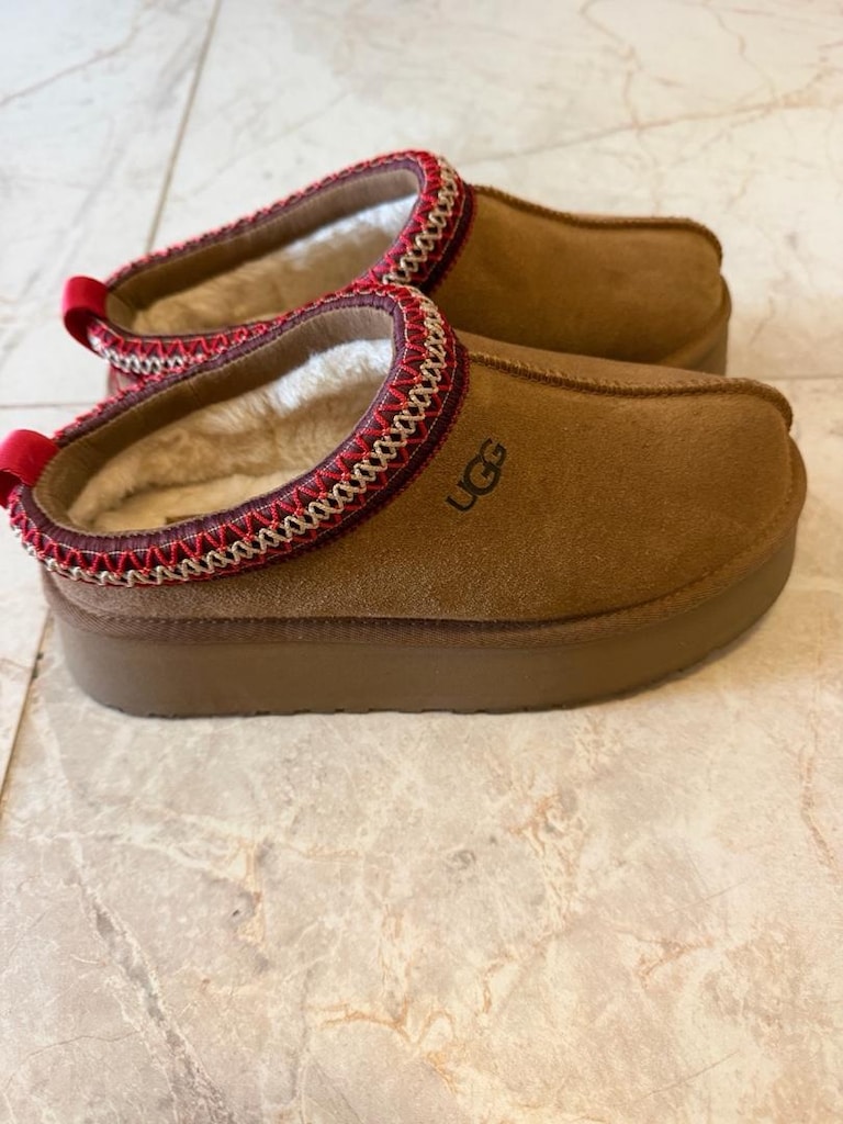 Ugg Tazz / Çok az giyilmiş, yeniden farksız! - 4