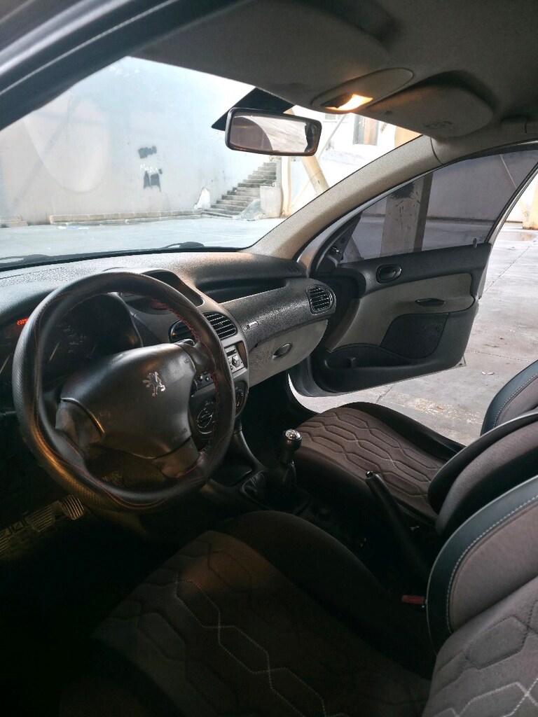 2006 model peugeot 206 - 8