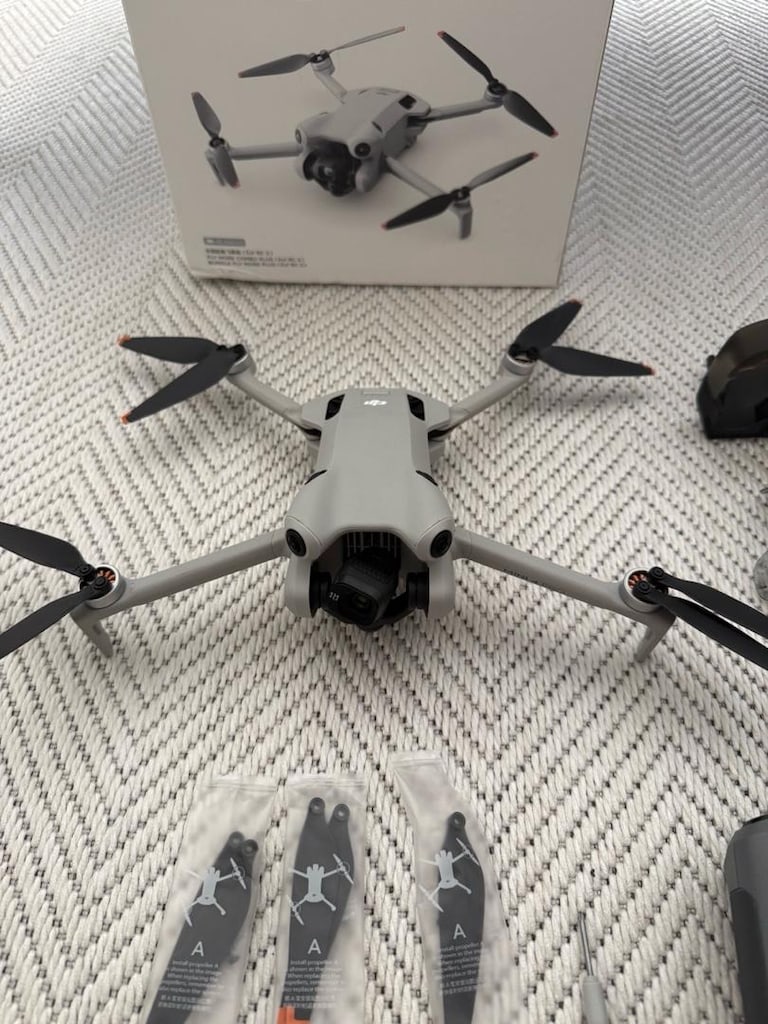 DJI MINI 4 PRO FLY MORE COMBO PLUS (DJI RC 2) - 2