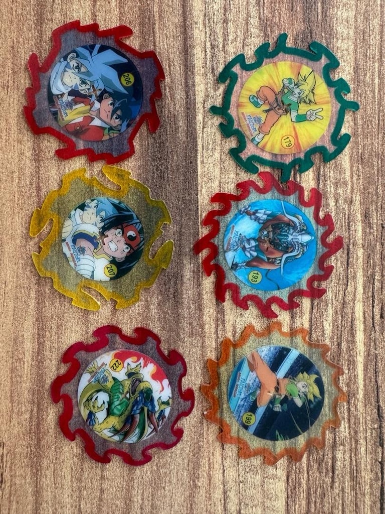 Beyblade Yıldırım & Fantom tasoları satılıktır - 3