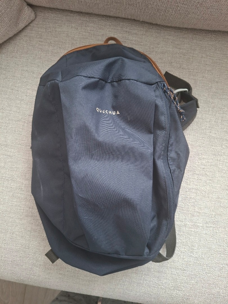 decathlon quechua sirt cantasi. cok az kullanildi sifir kadar kusursuz - 3
