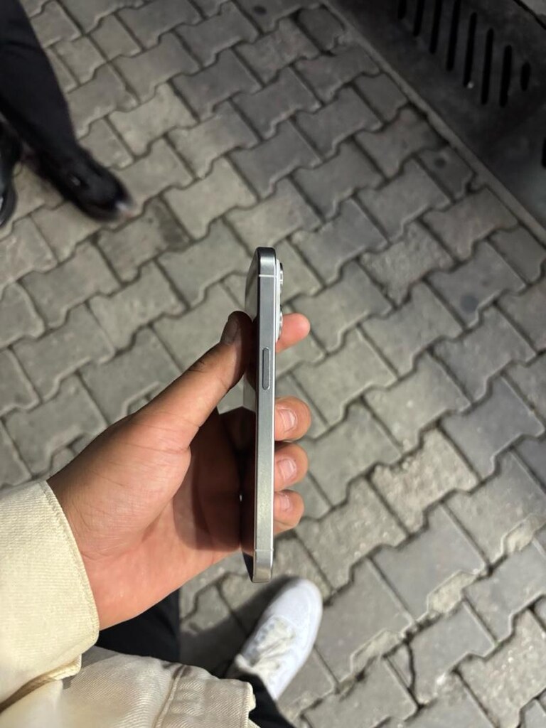 Temiz iPhone 15 Pro - 5