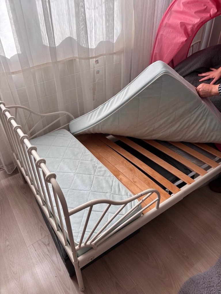 ikea ferforje uzayan çocuk yatağı - 4