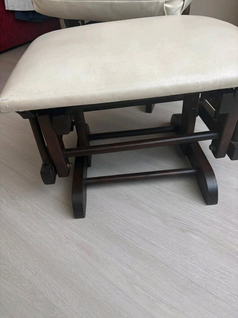 Ayaklıklı Ceviz Sallanan Sandalye - 4
