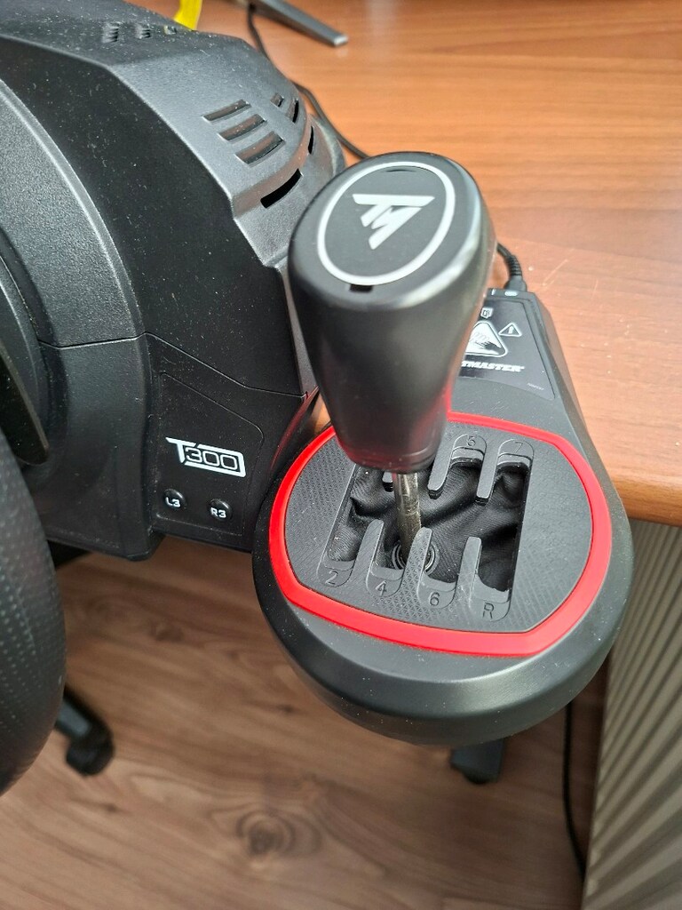 thrustmaster t300 ve th8s vites - 2