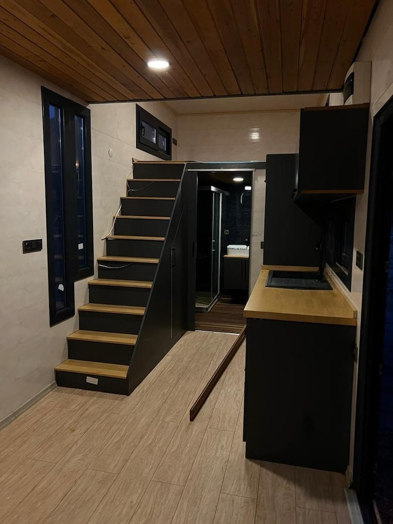 Tiny House - 7