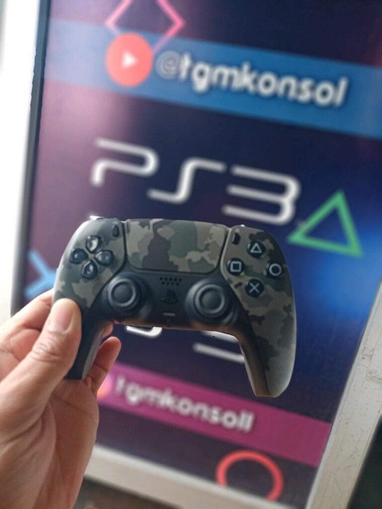 PS5 DUALSENSE OZEL ASKERİ DESEN 2.EL TEMİZ 81 İLE KARGO GONDERİLİR. - 2