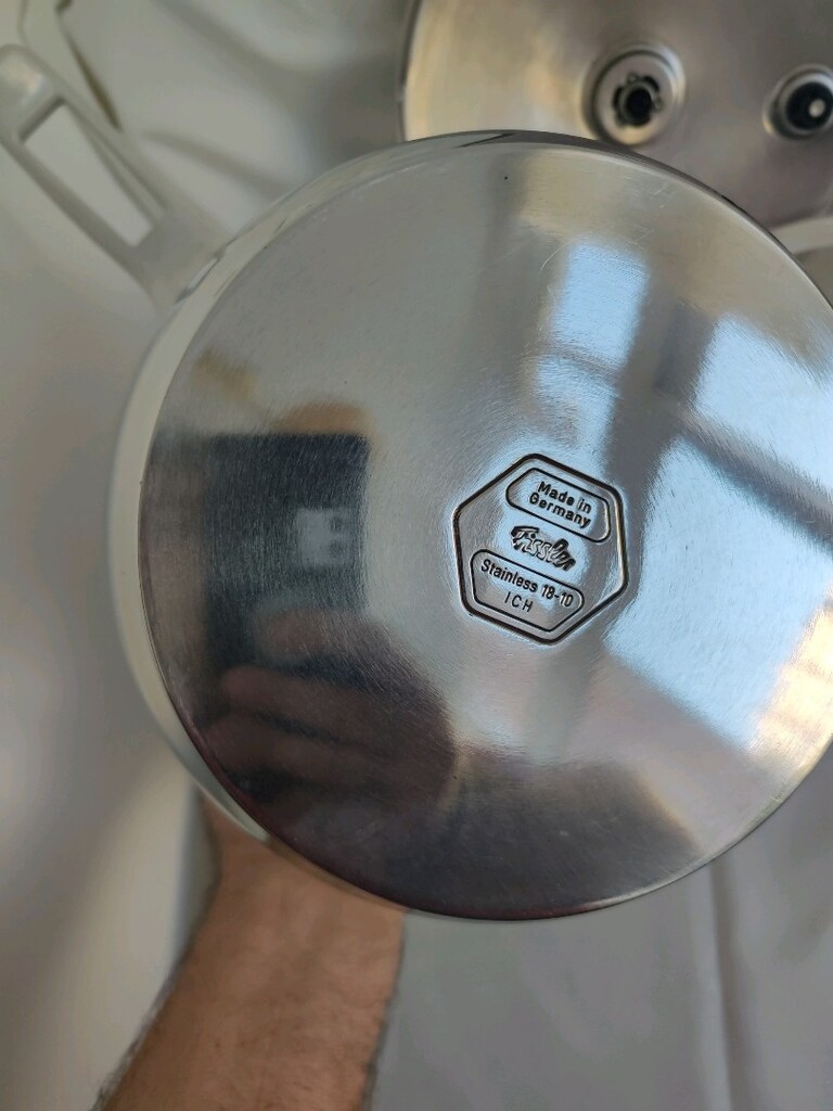 Fissler düdüklü tencere 6 lt tertemiz yanında sıfır lastik - 7