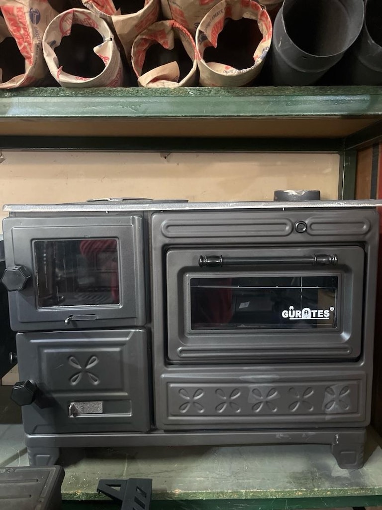 Siyah renkte içi döküm üstü döküm fırınlı kuzine soba - 4