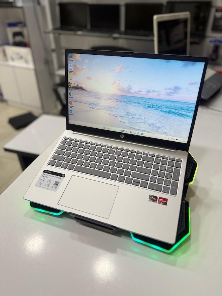 SIFIRDAN FARKSIZ HP LAPTOP AMD Ryzen 5 7520 ~ DOKUNMATİK EKRAN - 7
