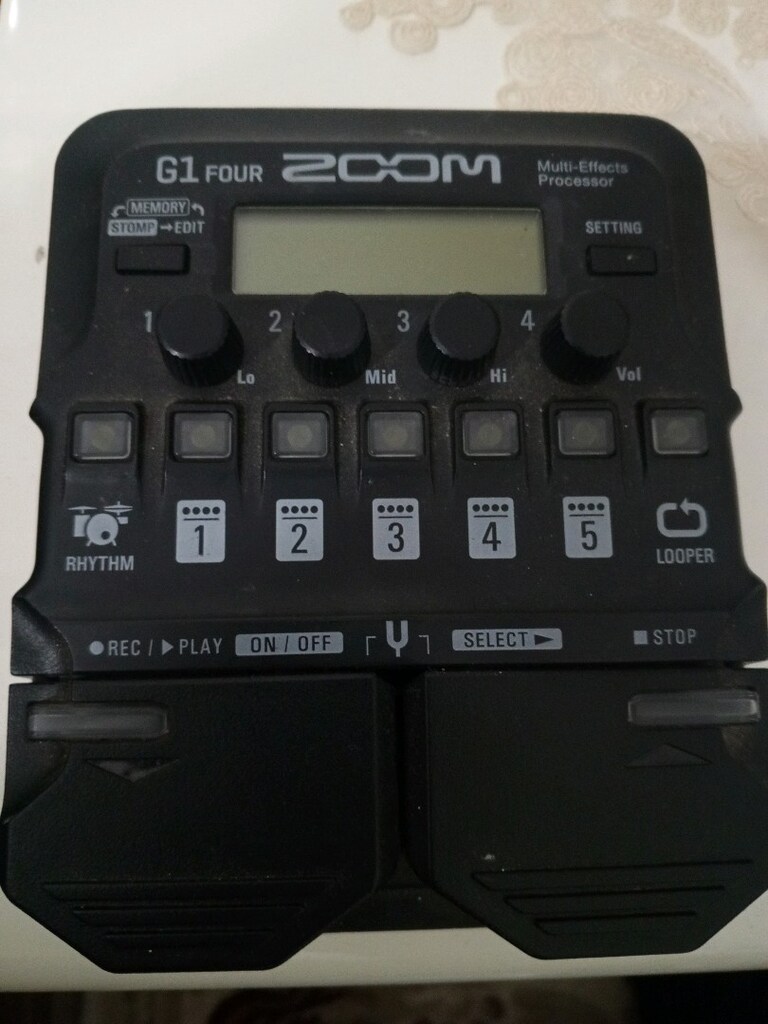 ZOOM G1 Elektro bağlama&akustik bağlama& gitat sesleri içinde hazır