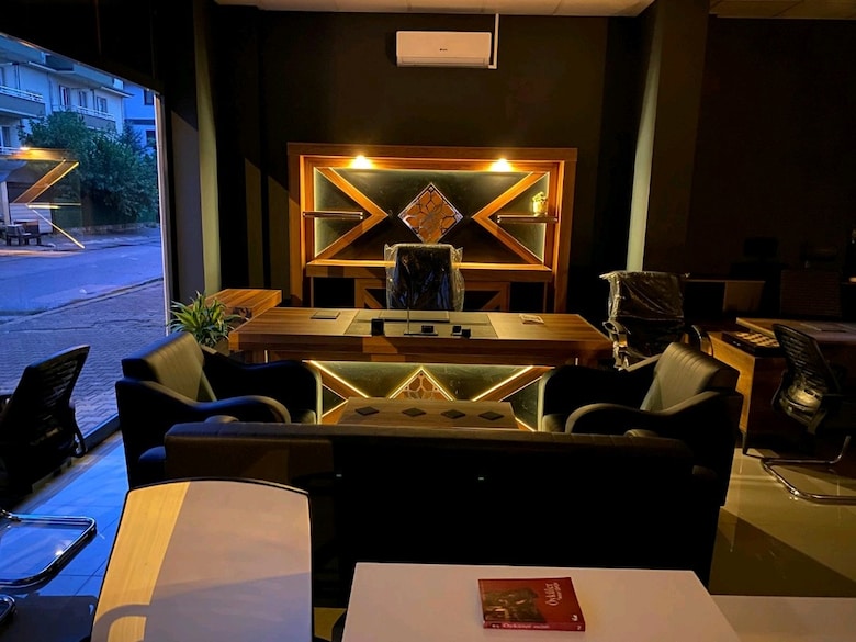 Ofis Mobilyası Makam Odası Büro Takımı - 18
