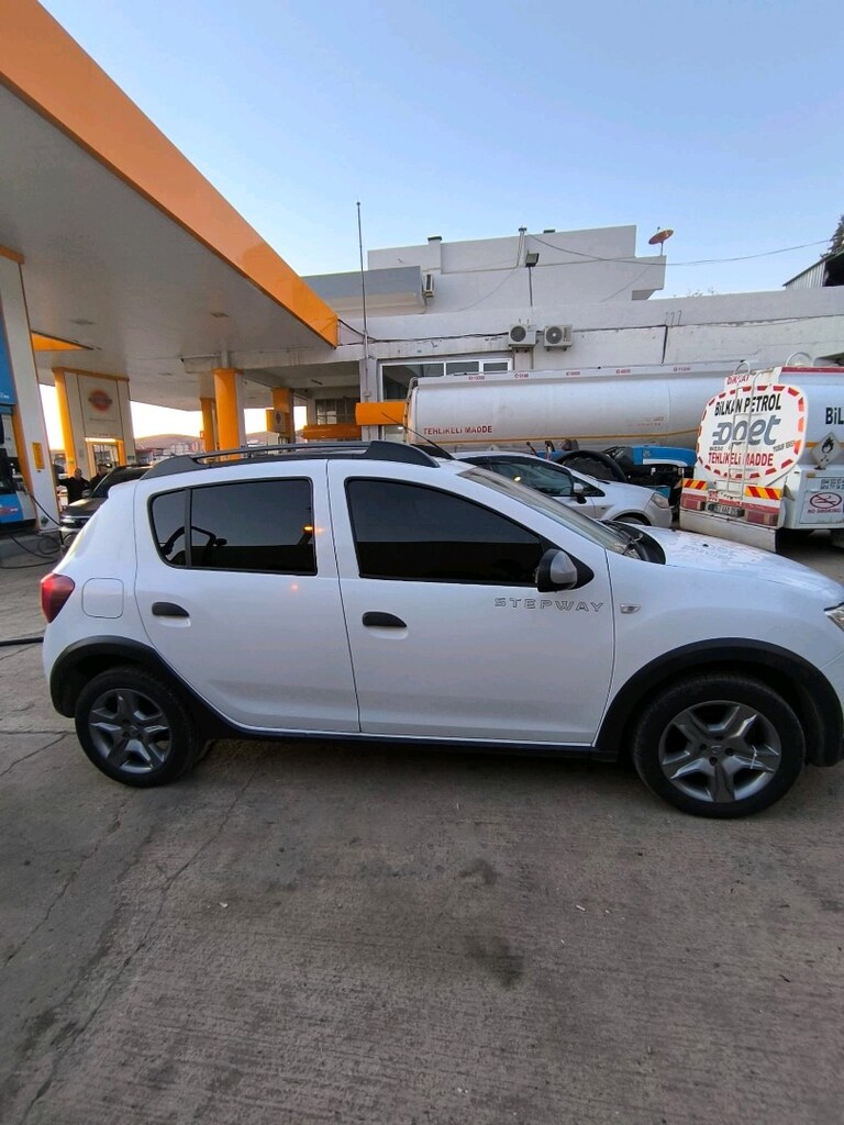 Dacia Sandero - 3