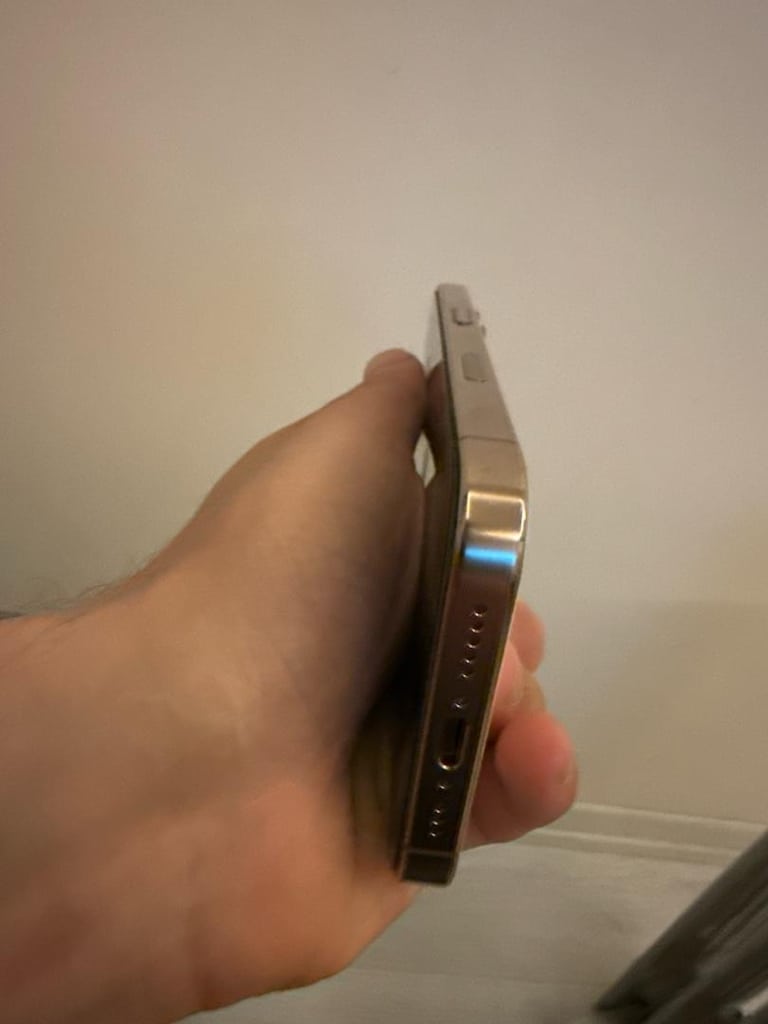 iPhone 16 pro yd 256 gb - 2