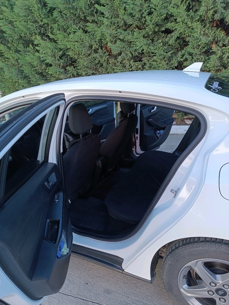 Ford FOCUS - 10