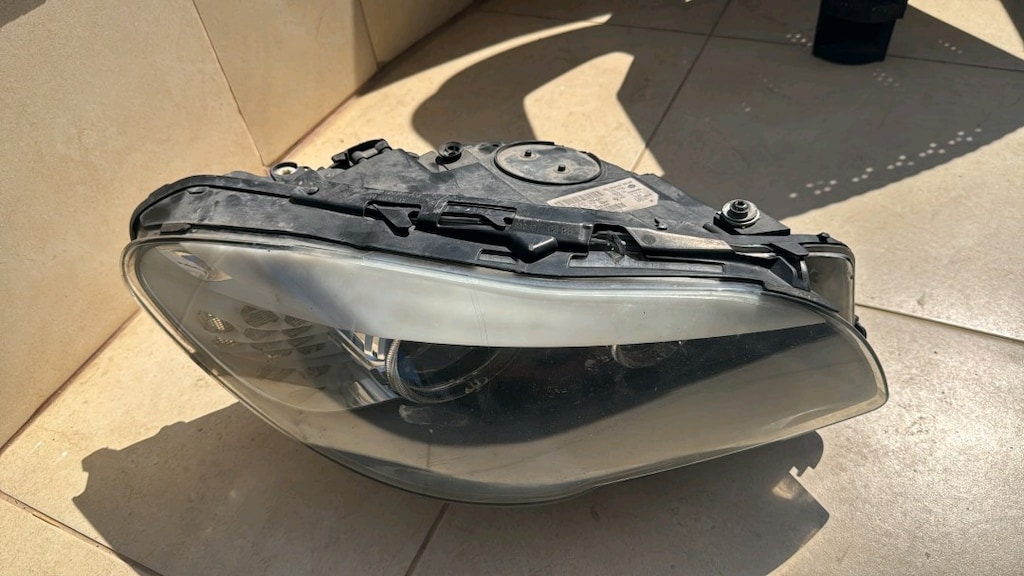 BMW F10 SAĞ FAR ORJİNAL ÇIKMA KARGO OLUR - 3