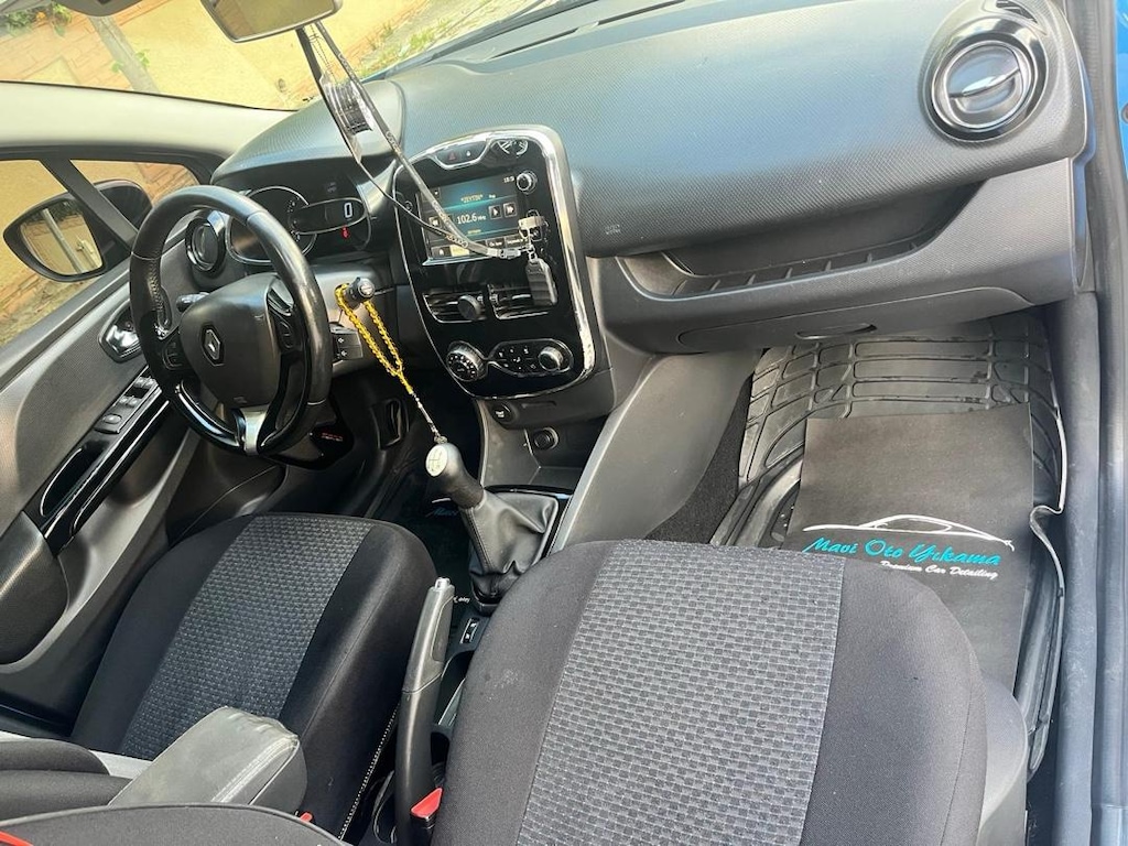 2013 model 0.9 TCe ICON Clio 4 - 9